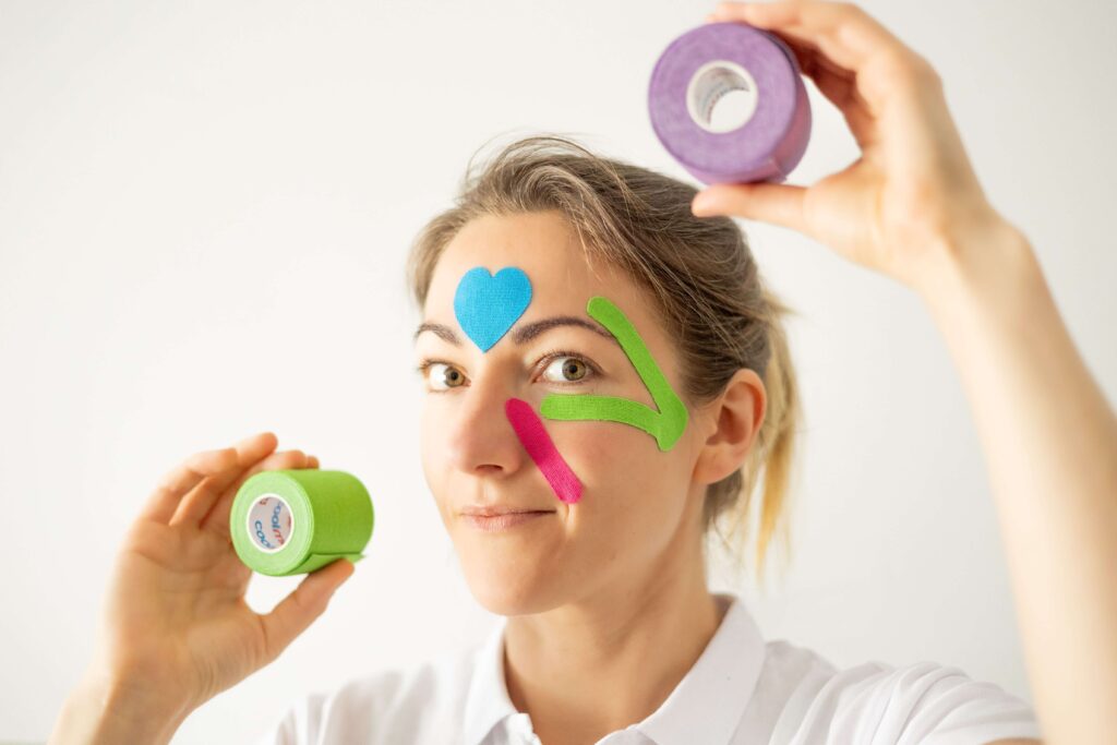 Kurs-kinesiotaping-estetczny-twarzy