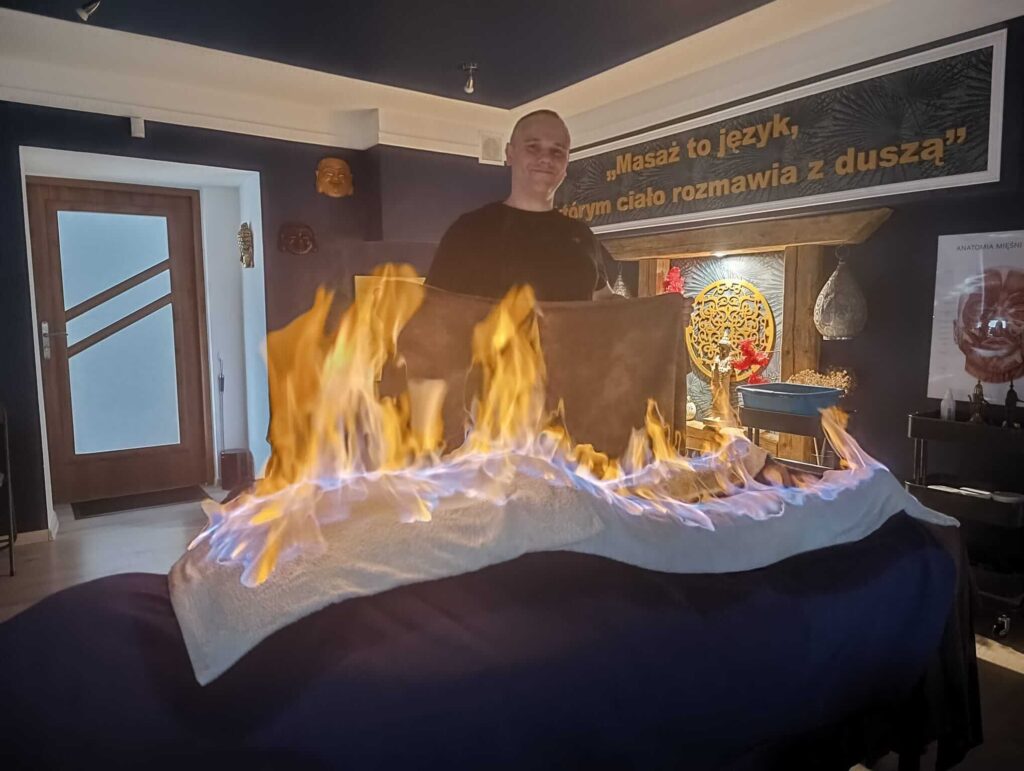 Tybetański masaż ogniem całego ciała