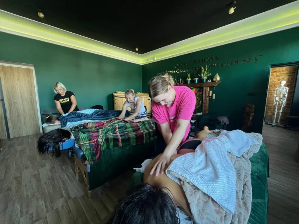 kurs masażu w Polsce – atmosfera nauki w Akademii Oriental SPA